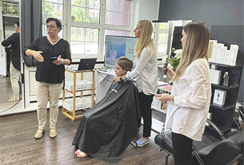 Презентація преміальної італійської косметики для волосся MEDAVITA